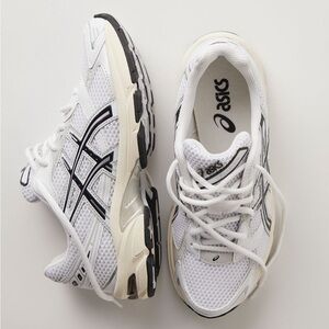 Asics Gel 1130 Women's White, Gray and Black Sneakers size 8